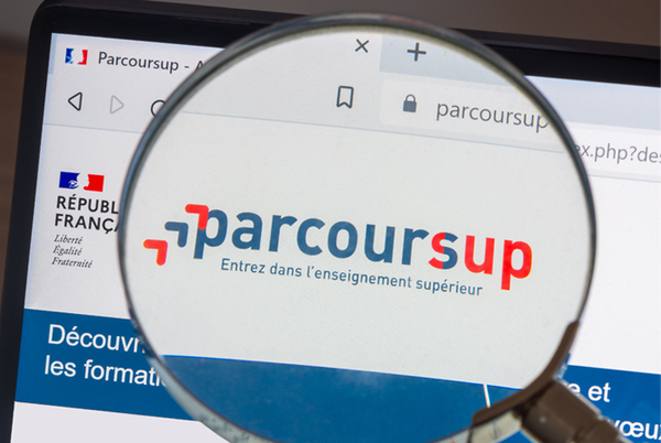 Parcoursup étudiants étrangers hors Union européenne inscription